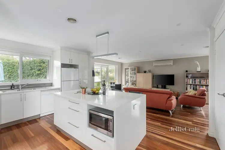 Sixth view of Homely villa listing, 1/15 Hemingford Road, Bentleigh East VIC 3165