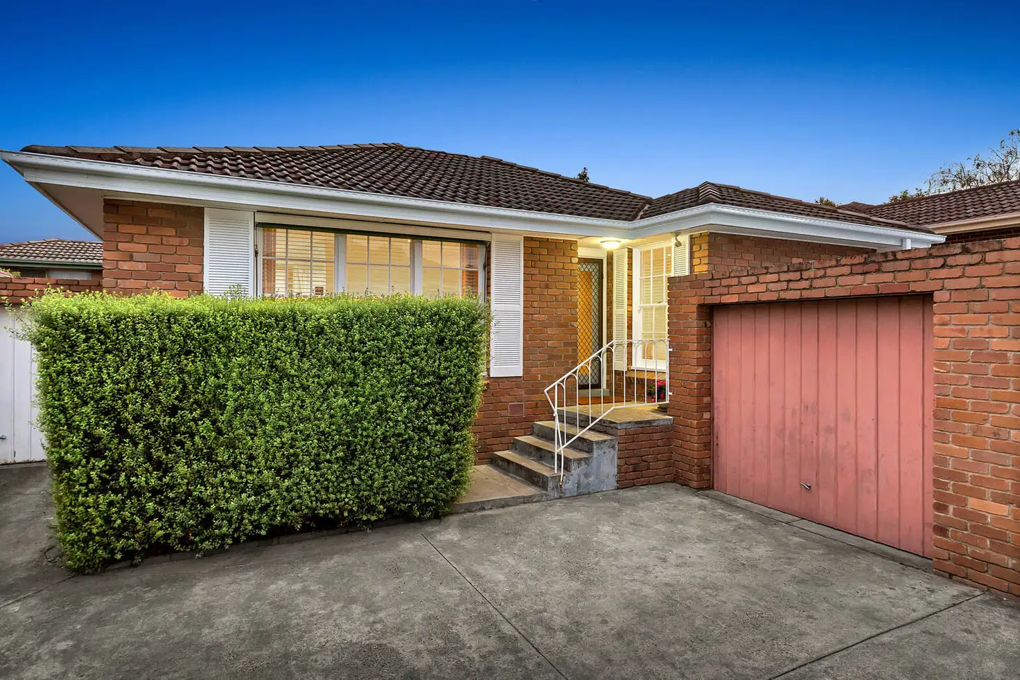 Main view of Homely unit listing, 2/4 Cameron Street, Mount Waverley VIC 3149