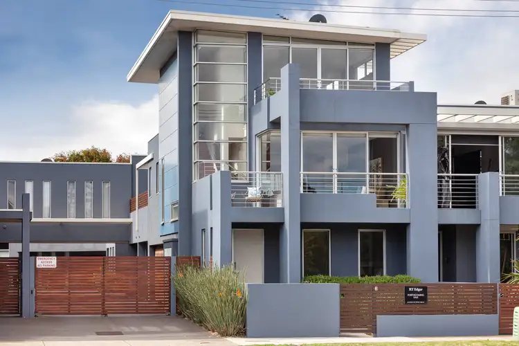 3/135 Ormond Esplanade, Elwood VIC 3184