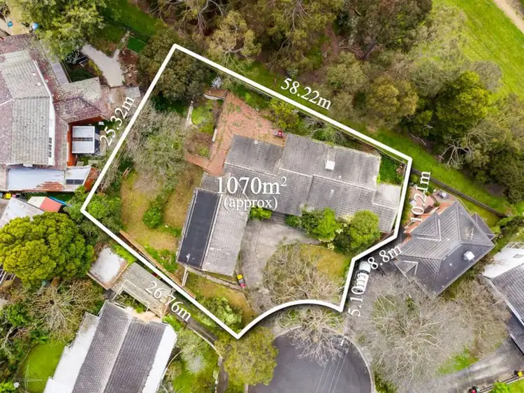 Main view of Homely house listing, 5 Warren Court, Mount Waverley VIC 3149