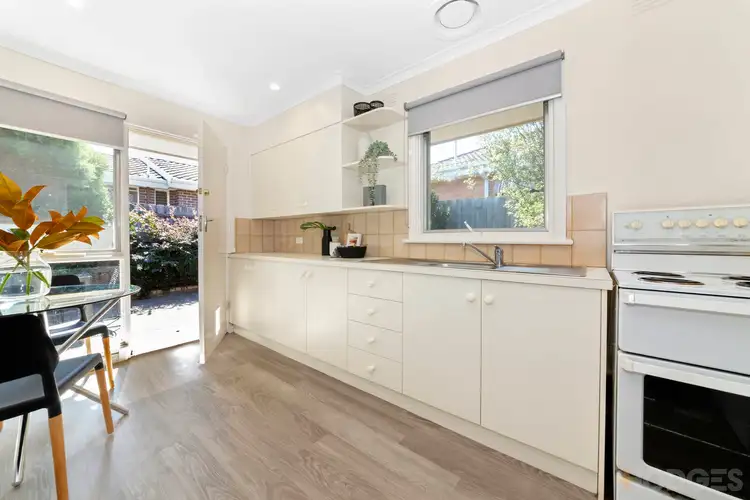 Fifth view of Homely unit listing, 3/27 Ti-Tree Grove East, Parkdale VIC 3195