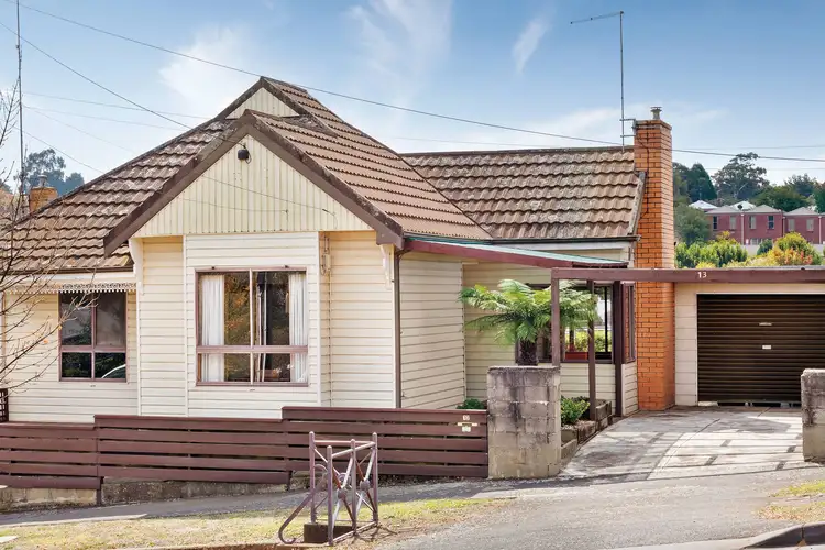 13 Napier Street, Black Hill VIC 3350