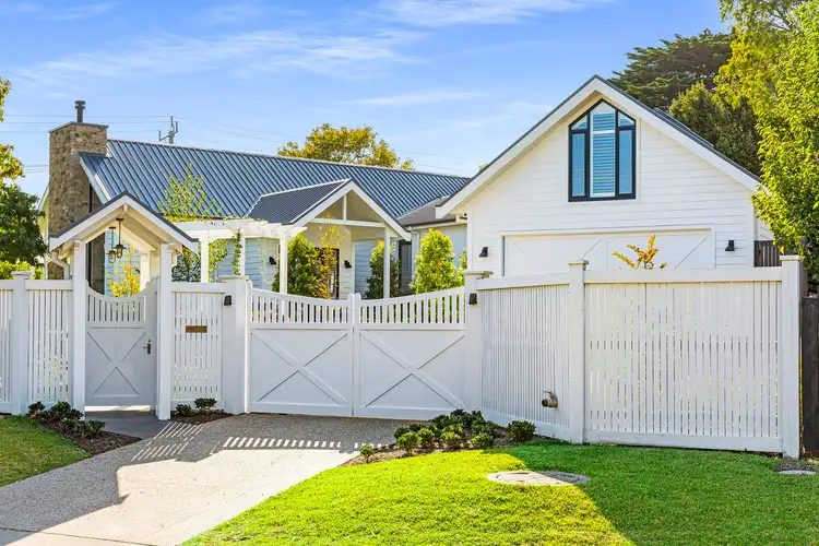 99 Rutland Avenue, Mount Eliza VIC 3930