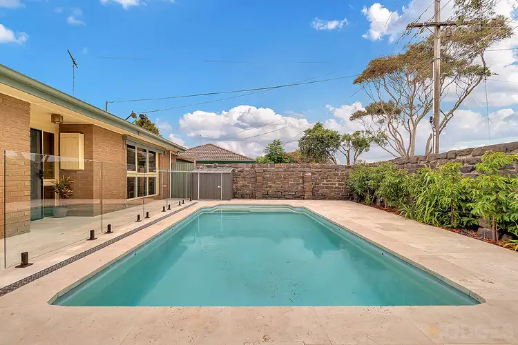 12 Carinya Avenue, Aspendale VIC 3195