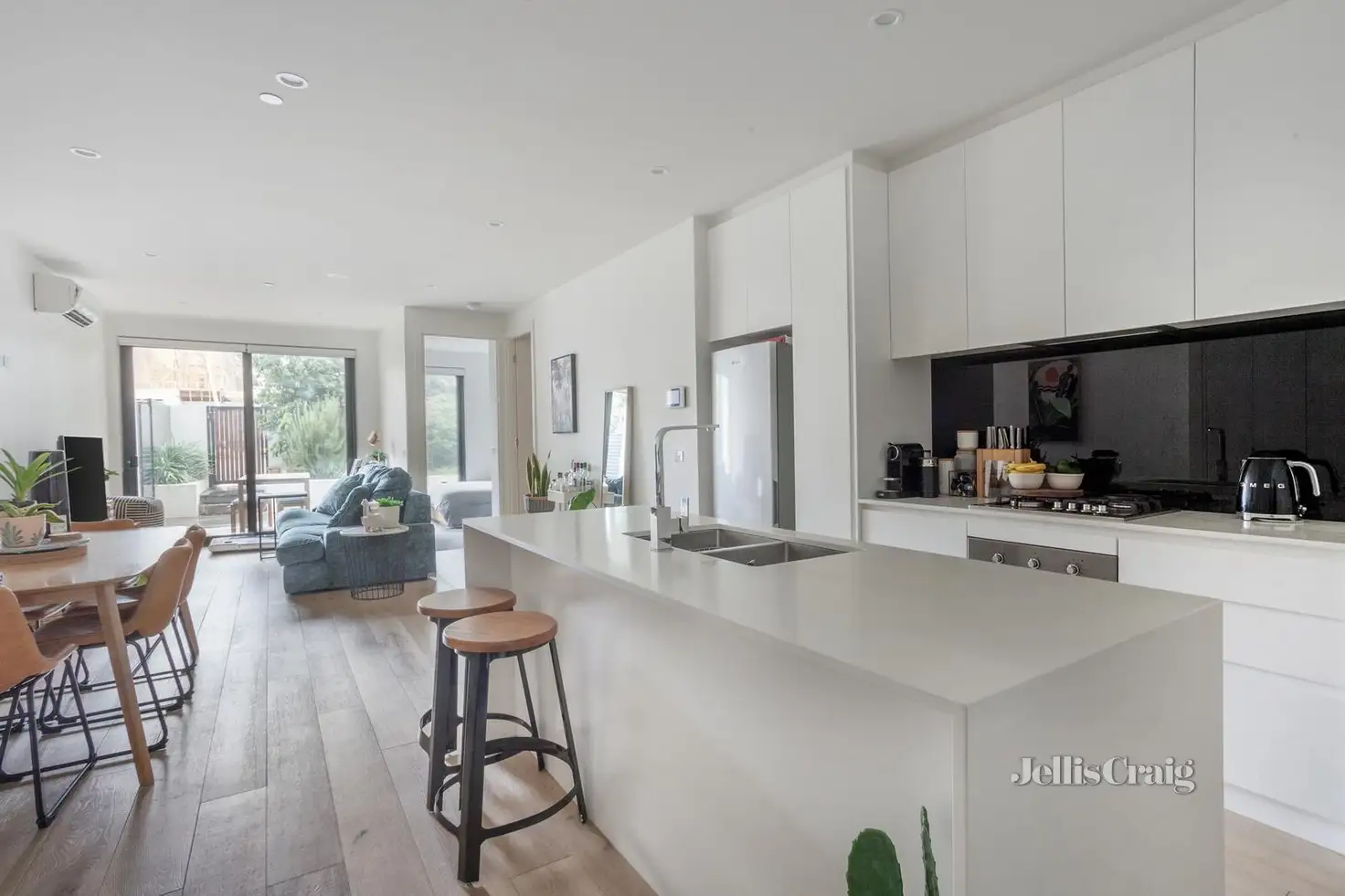 Main view of Homely apartment listing, 2/6 Dart Street, Highett VIC 3190