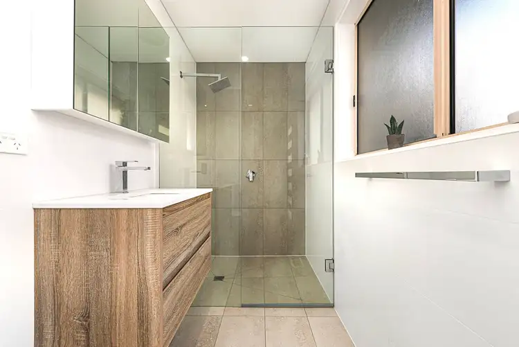 Sixth view of Homely unit listing, 3/15 Newport Road, Clayton South VIC 3169