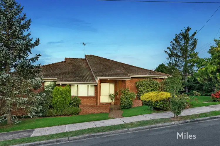 30 Sevenoaks Avenue, Heidelberg VIC 3084