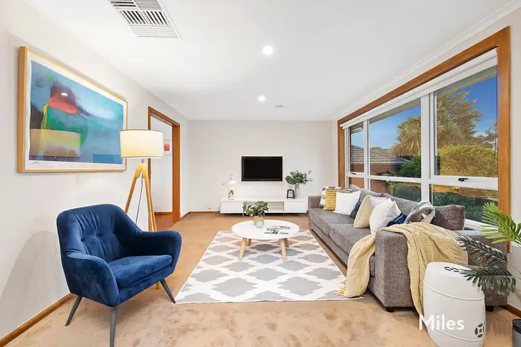 Second view of Homely house listing, 8 Rangeview Court, Viewbank VIC 3084