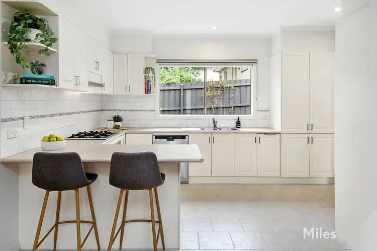 Fifth view of Homely unit listing, 2/306 Waiora Road, Macleod VIC 3085