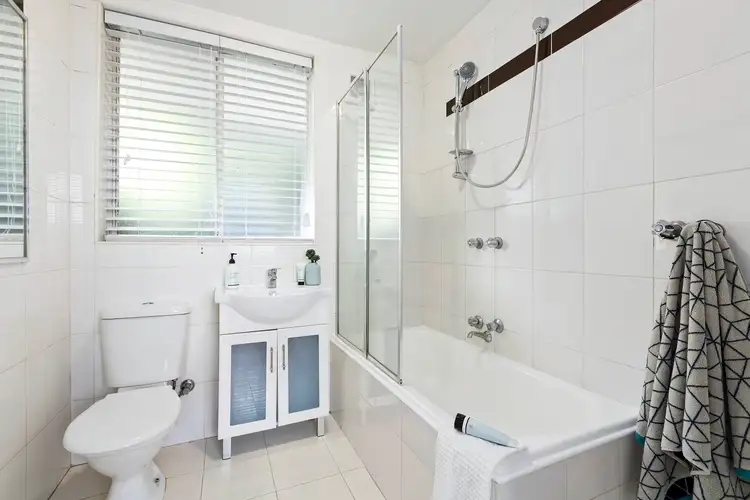 Sixth view of Homely apartment listing, 2/245 Hotham Street, Ripponlea VIC 3185