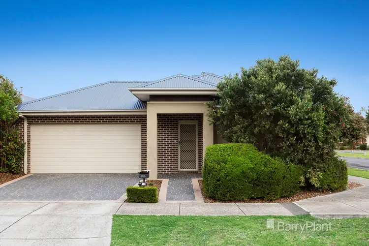 11 Karakul Crescent, Doreen VIC 3754