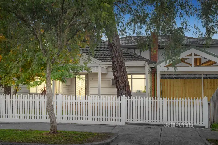 5 Elmhurst Road, Blackburn VIC 3130