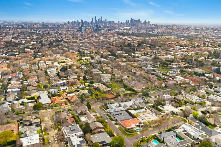 Fourth view of Homely house listing, 4 Nareeb Court, Toorak VIC 3142