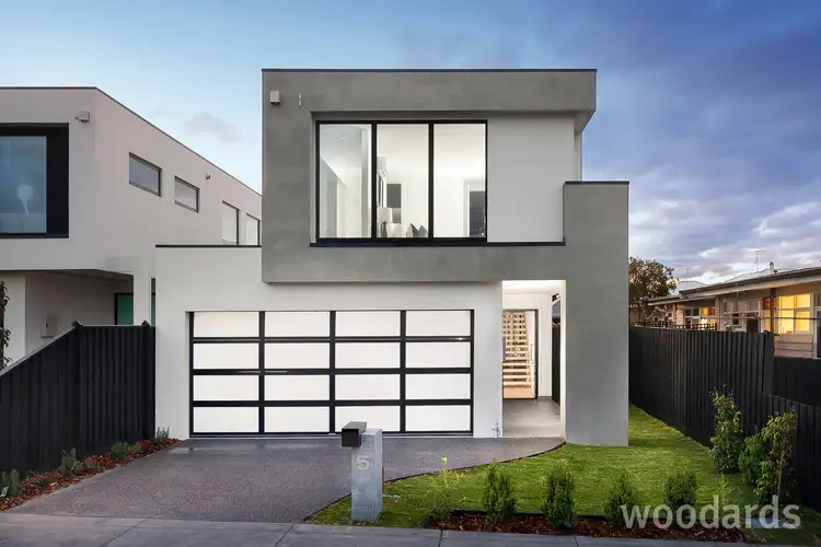5 Kangaroo Road, Chelsea VIC 3196