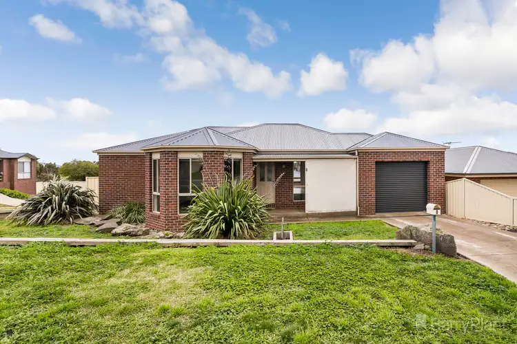 8 Chrystobel Way, Kilmore VIC 3764