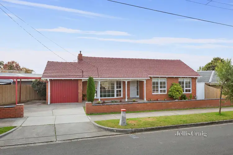11 Mountfield Road, Mitcham VIC 3132