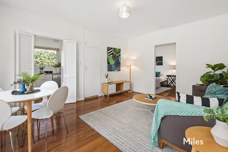 Main view of Homely apartment listing, 2/289 Upper Heidelberg Road, Ivanhoe VIC 3079