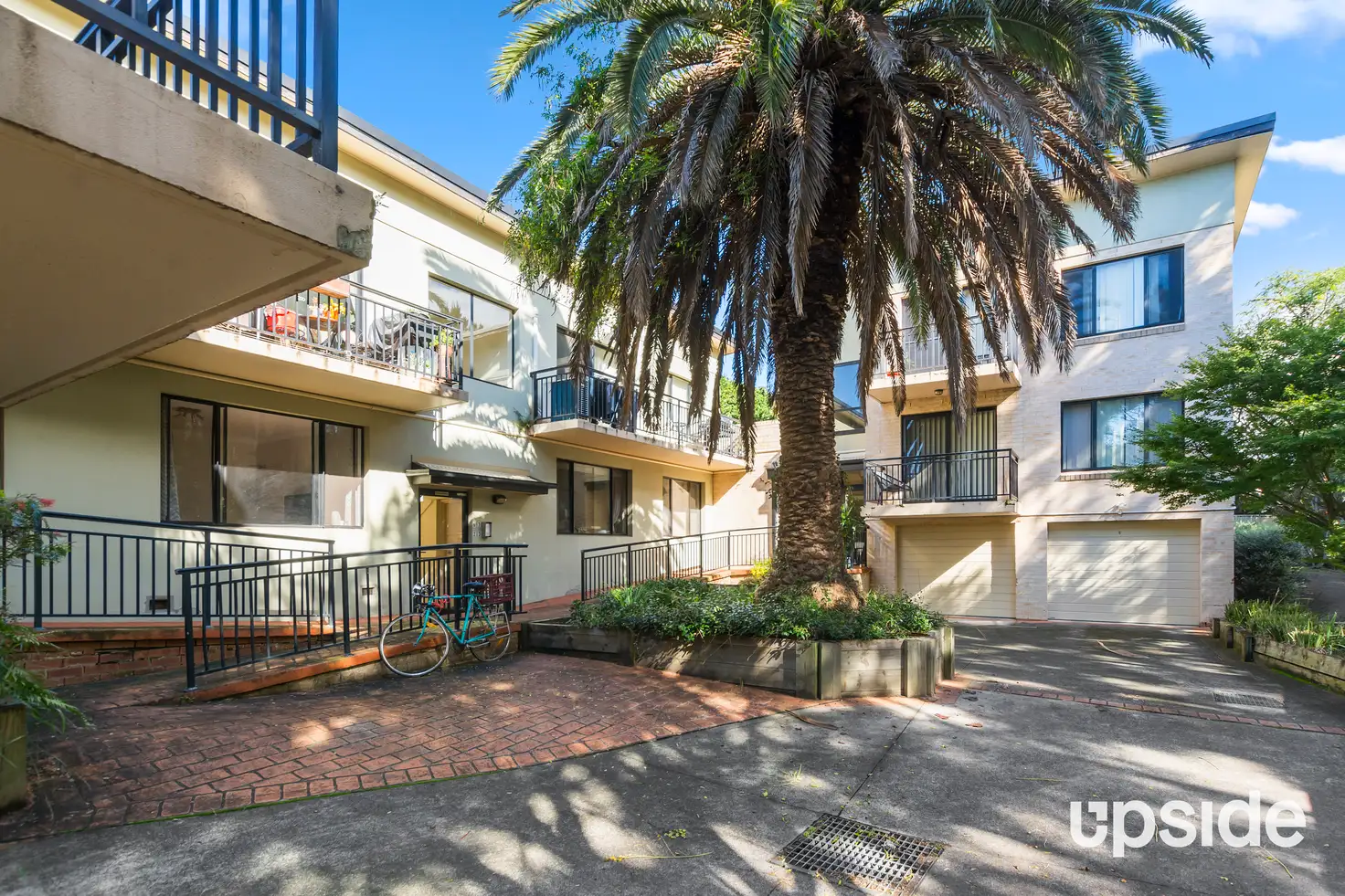 Main view of Homely unit listing, 2/15 Hillview Avenue, Gwynneville NSW 2500