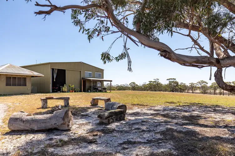 891 Hawkins Road, Longford VIC 3851