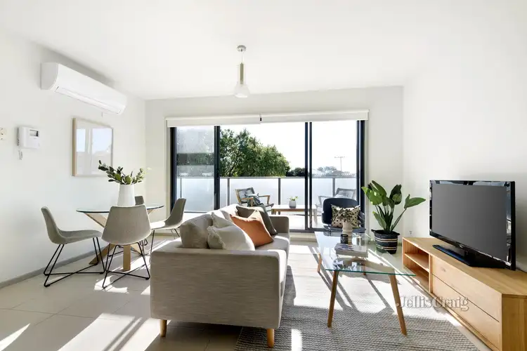 Third view of Homely apartment listing, 3/76 East Boundary Road, Bentleigh East VIC 3165