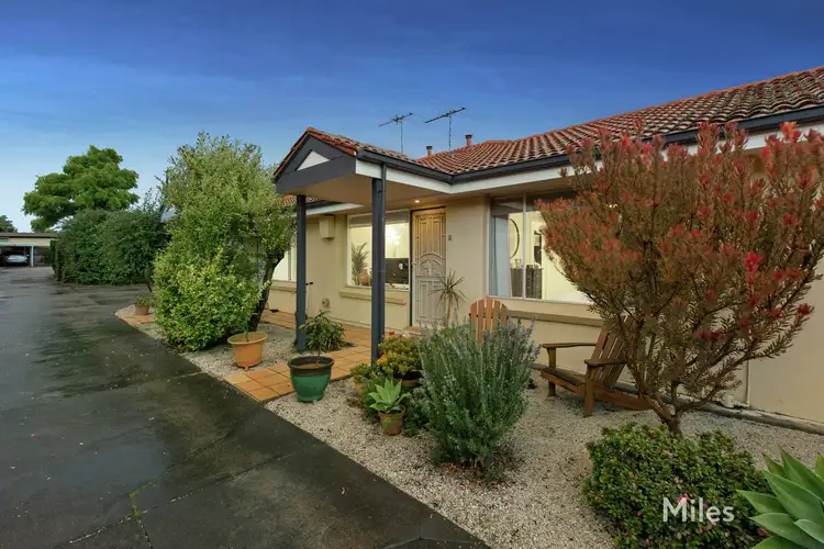 2/42 St Elmo Road, Ivanhoe VIC 3079