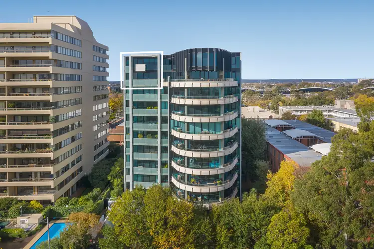 2P/228 The Avenue, Parkville VIC 3052