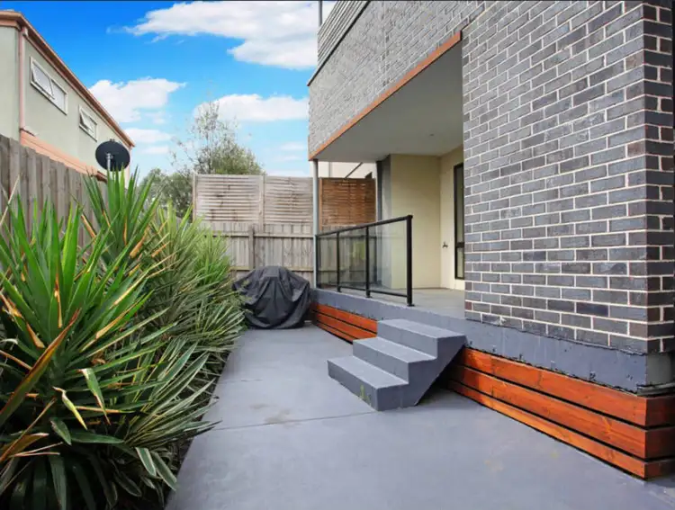 Fifth view of Homely apartment listing, 5/1324 Centre Road, Clayton South VIC 3169