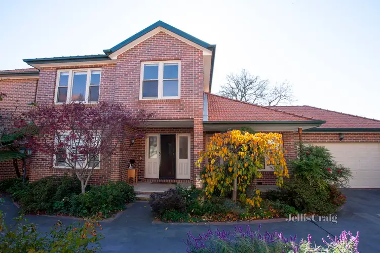 Main view of Homely townhouse listing, 2/29-31 Howe Street, Murrumbeena VIC 3163