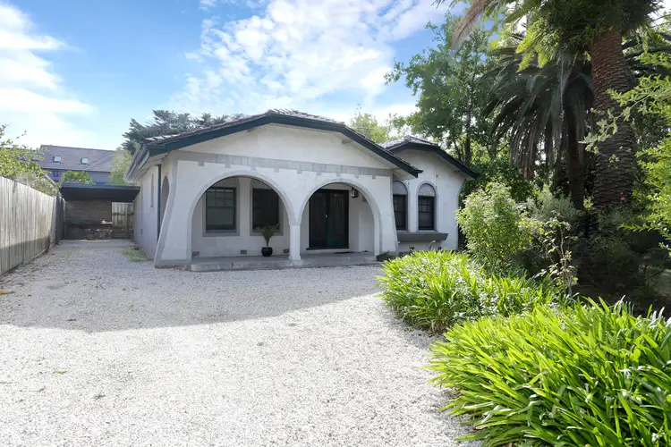 83 Central Road