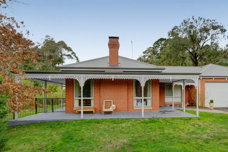 42 Maroong Drive, Research VIC 3095