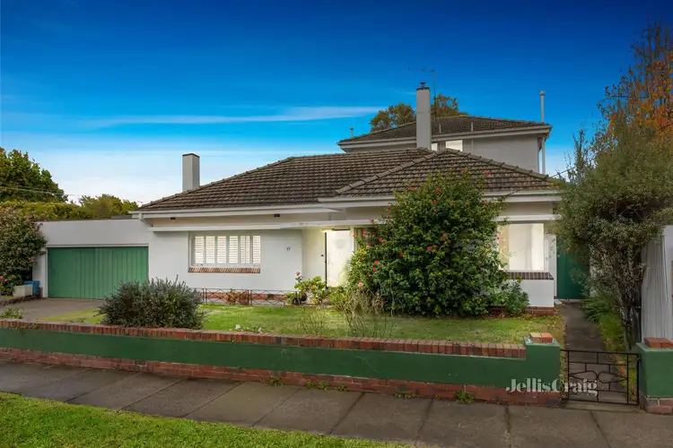 37 Ludbrook Avenue, Caulfield South VIC 3162