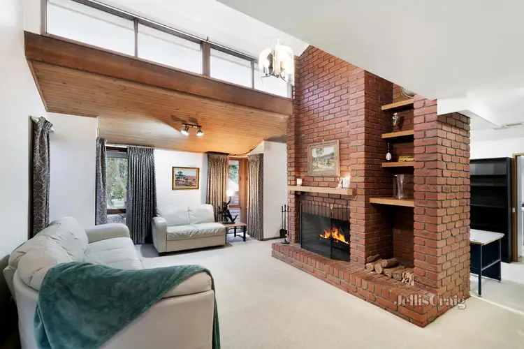 1 Yaralla Crescent, St Helena VIC 3088
