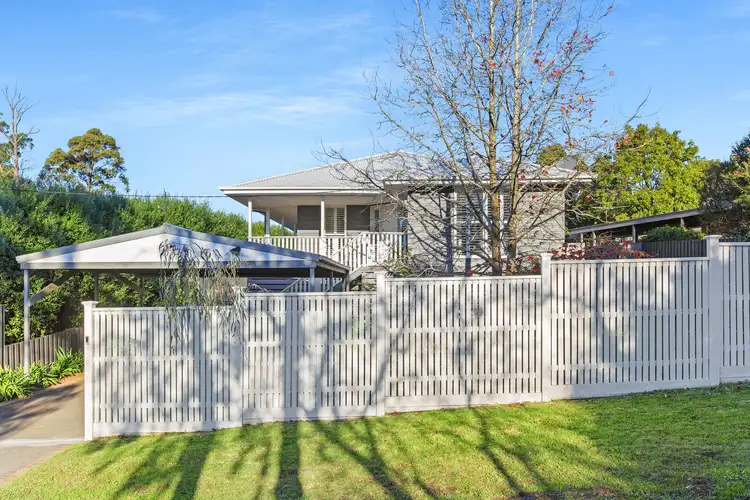 8 Davis Drive, Mount Eliza VIC 3930