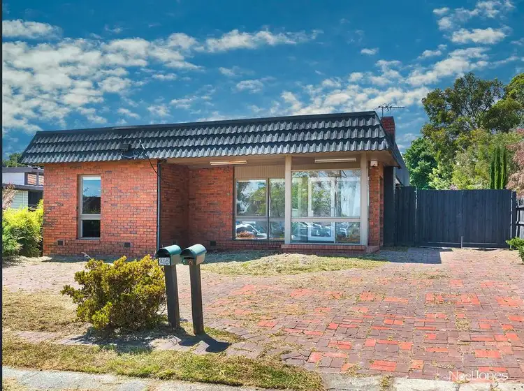 25 Blackburn Road