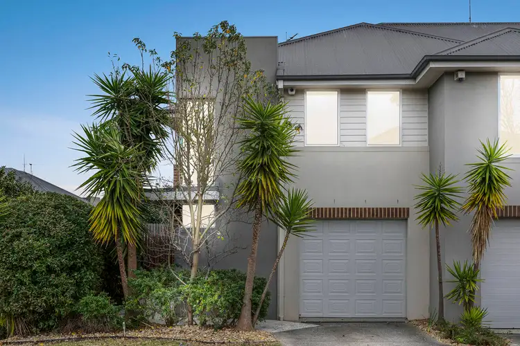 10 Burbidge Close, Burwood VIC 3125