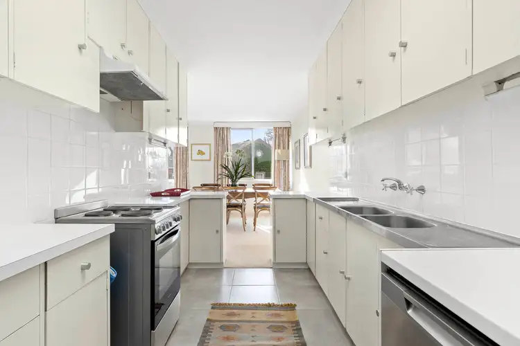 Sixth view of Homely apartment listing, Apartment 9/33 Albany Road, Toorak VIC 3142