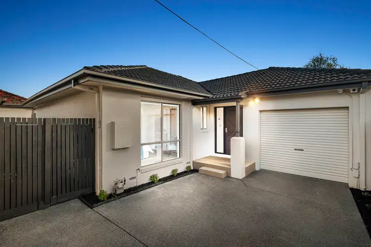 2/7 Simmonds Street, Hughesdale VIC 3166