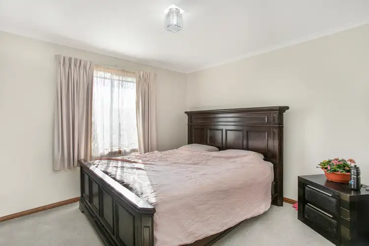 Fifth view of Homely unit listing, 1/4 Dunnell Rise, Berwick VIC 3806