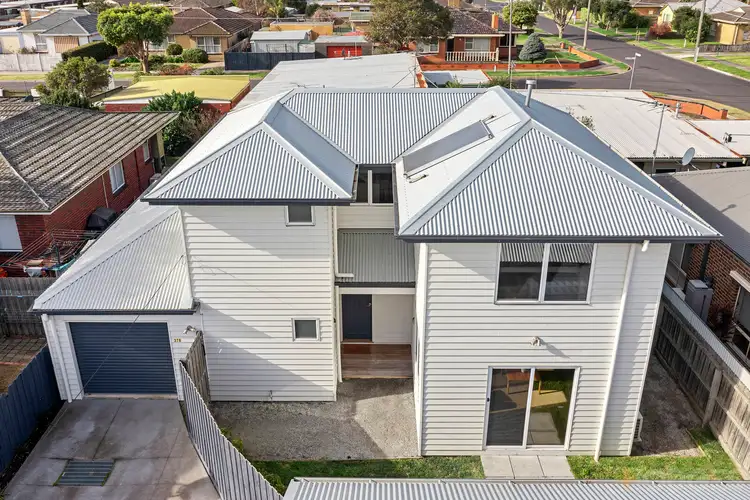 2/37 Boundary Road, Newcomb VIC 3219