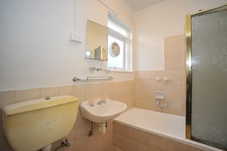 Fifth view of Homely apartment listing, 3/37 Osborne Avenue, Glen Iris VIC 3146