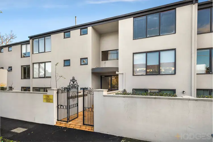 11/34 Mathoura Road, Toorak VIC 3142