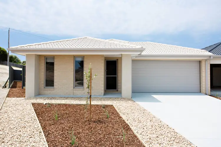 11 Cowley Court, Canadian VIC 3350
