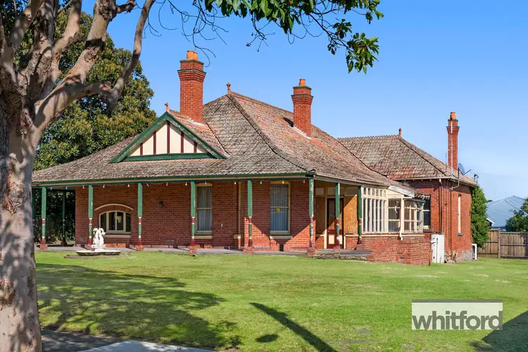 6 Hermitage Road, Newtown VIC 3220
