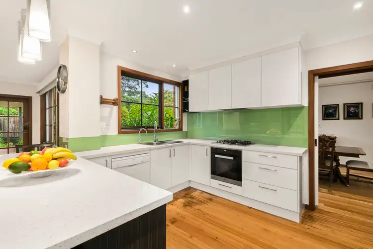 Third view of Homely house listing, 5 Baxter Court, Mount Waverley VIC 3149