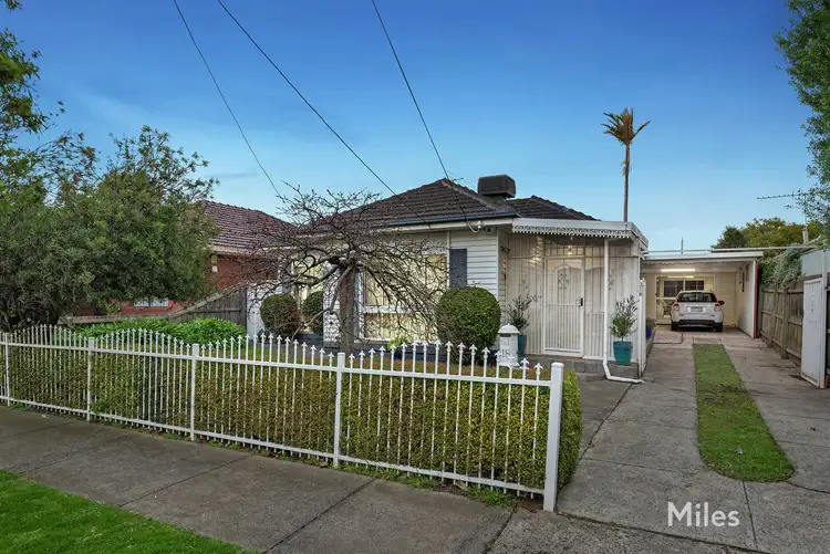 318 Rossmoyne Street, Thornbury VIC 3071