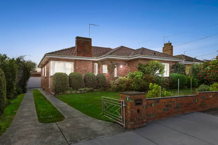 5 Mountfield Avenue, Malvern East VIC 3145