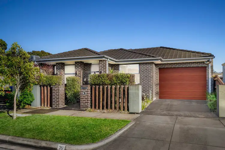 Main view of Homely house listing, 39 Palm Beach Crescent, Mount Waverley VIC 3149