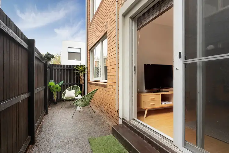 Fourth view of Homely apartment listing, 4/19 Tiuna Grove, Elwood VIC 3184