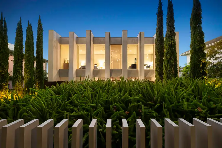 20 Linlithgow Road, Toorak VIC 3142