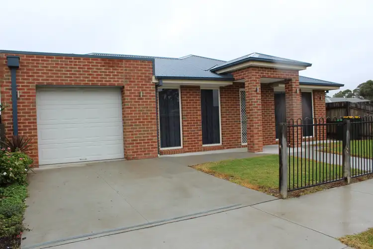 Main view of Homely unit listing, 4A/4A Curran Court, Wurruk VIC 3850